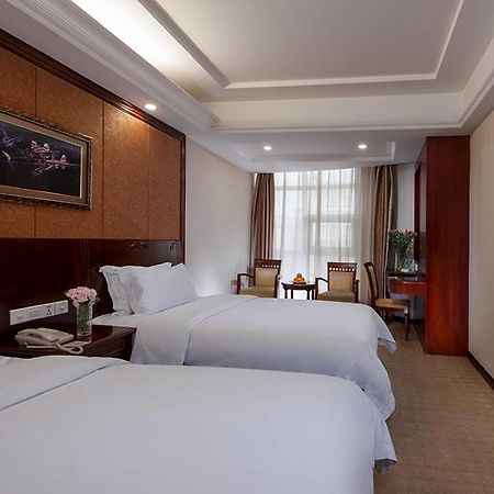 Vienna Hotel Shenzhen Pingdi Exterior photo
